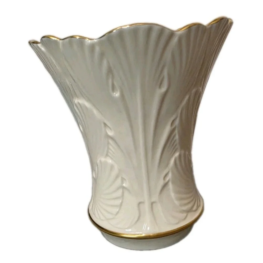 Vintage  Lenox Porcelain Vase Cranford Collection With 24 Carat Gold Trim